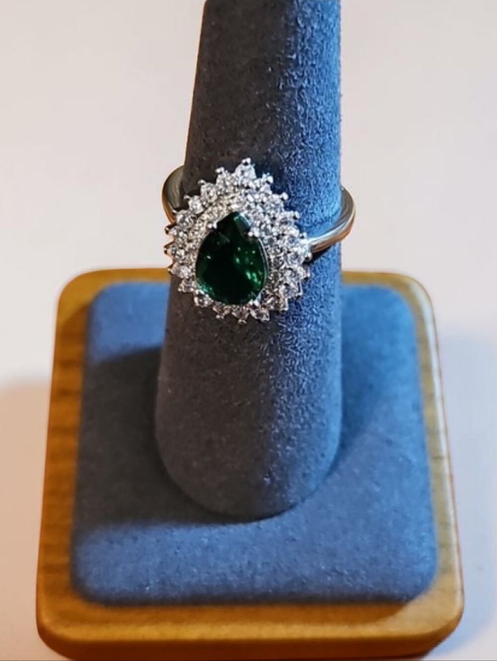 Nwt Sassified  Boutique Silver Ring with Emerald Green Stone